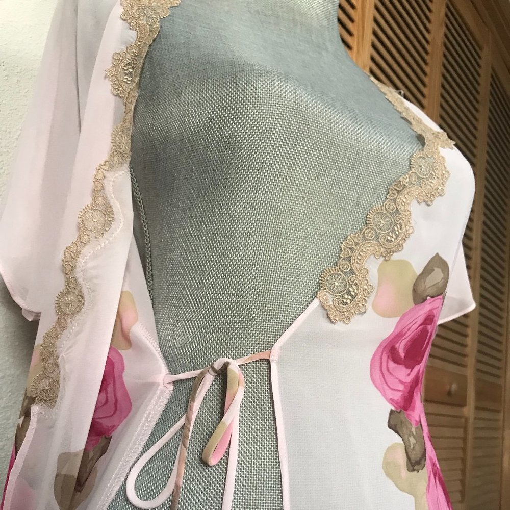 In Bloom Robe - Picture 10 of 16